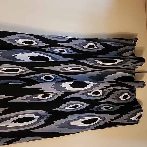 Bob Mackie Wearable Art - Picture 2 of 3